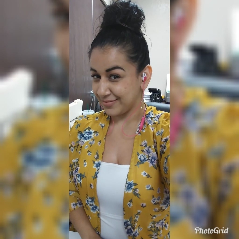 Meet your Posher, Raquel